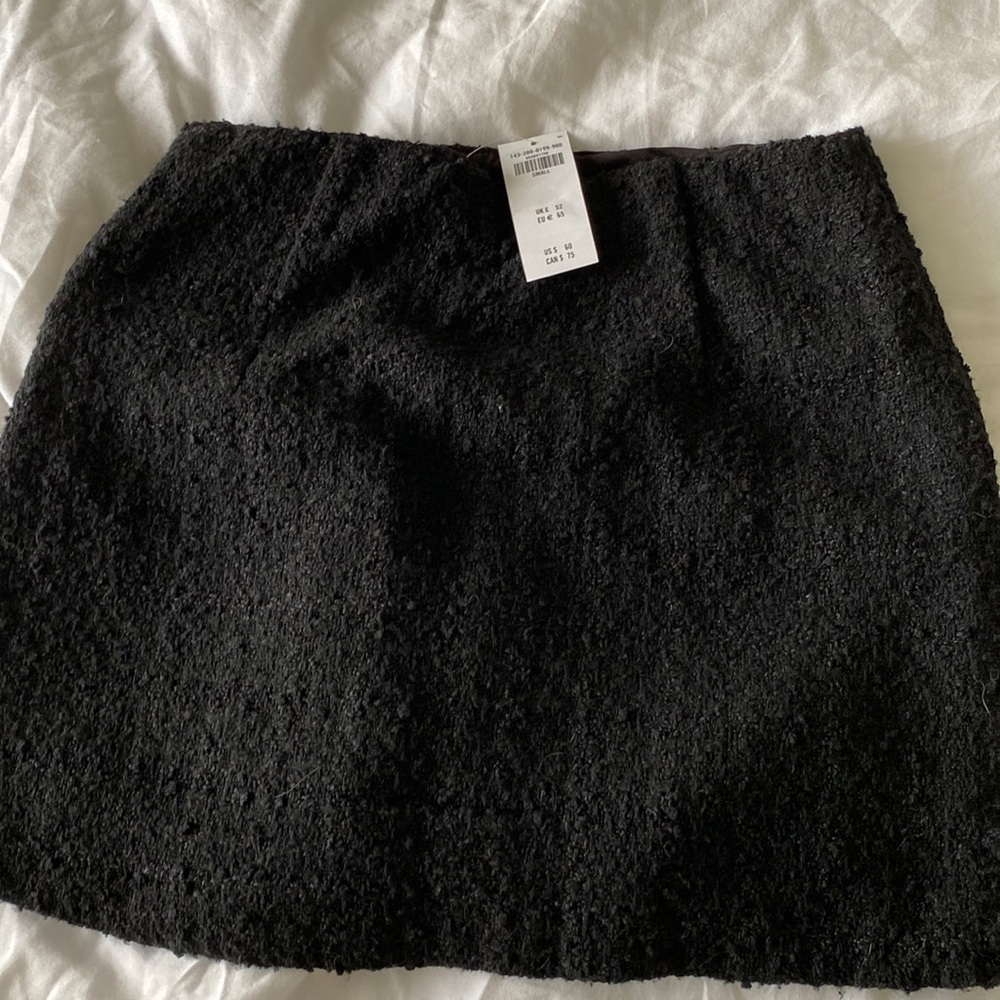 Abercombie and Fitch black skirt nwt black boucle skirt size small